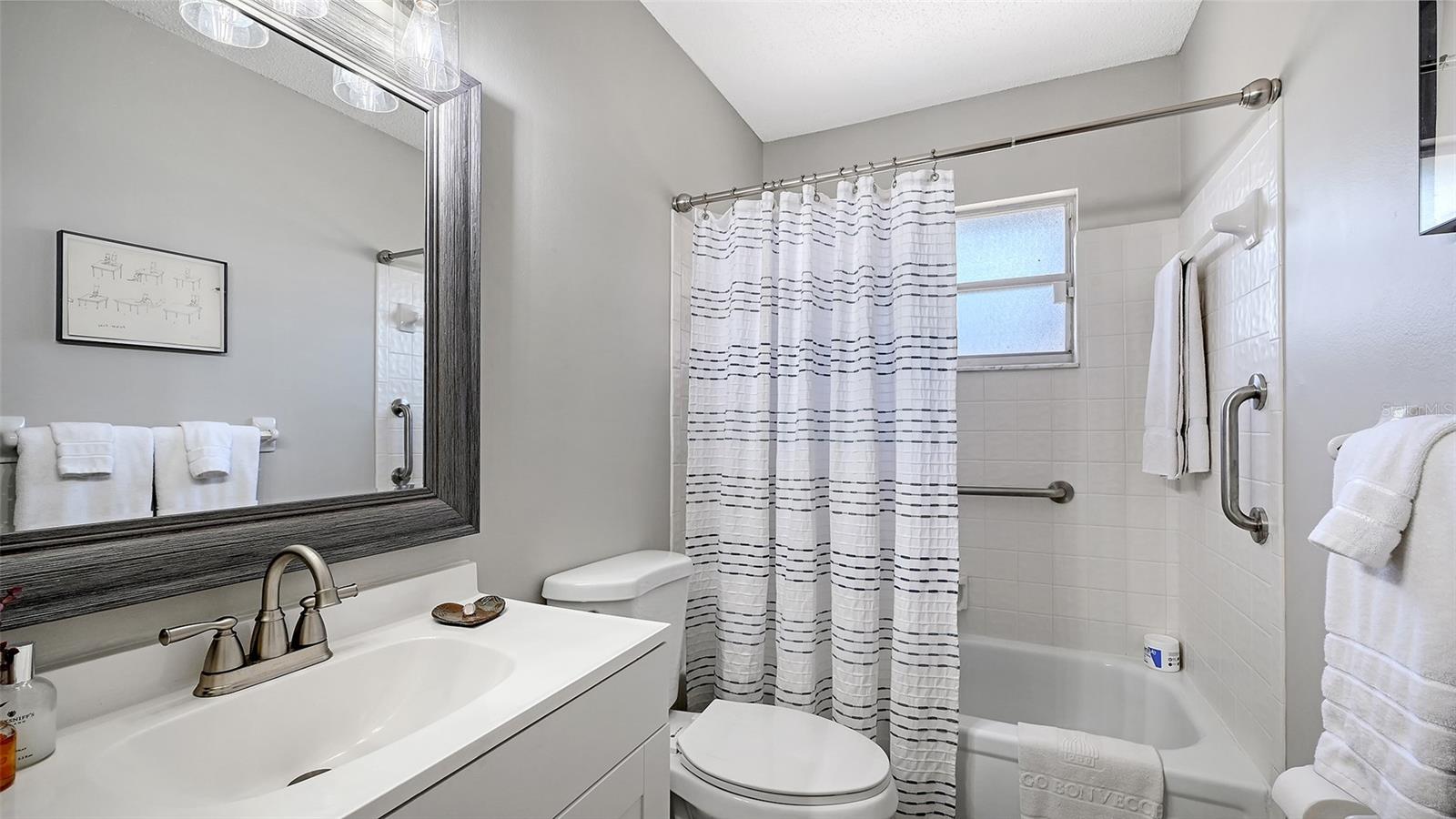 5649 WESTWIND LN, SARASOTA, FL, 34231