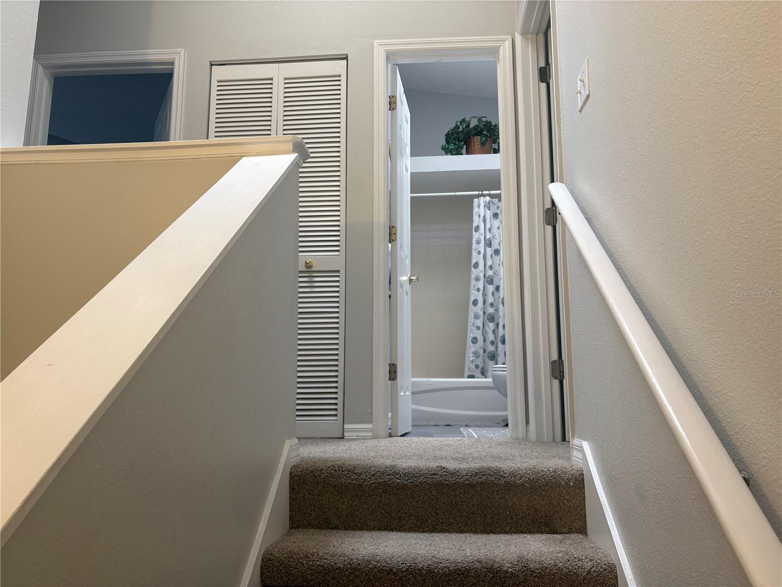 9122 JAKES PATH, LARGO, FL, 33771