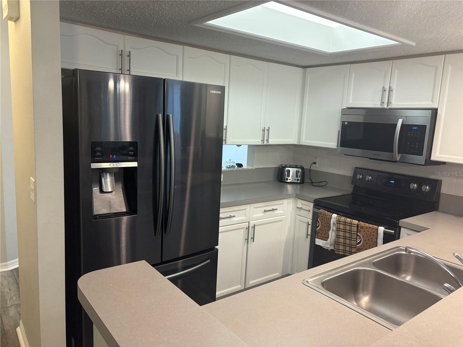 9122 JAKES PATH, LARGO, FL, 33771