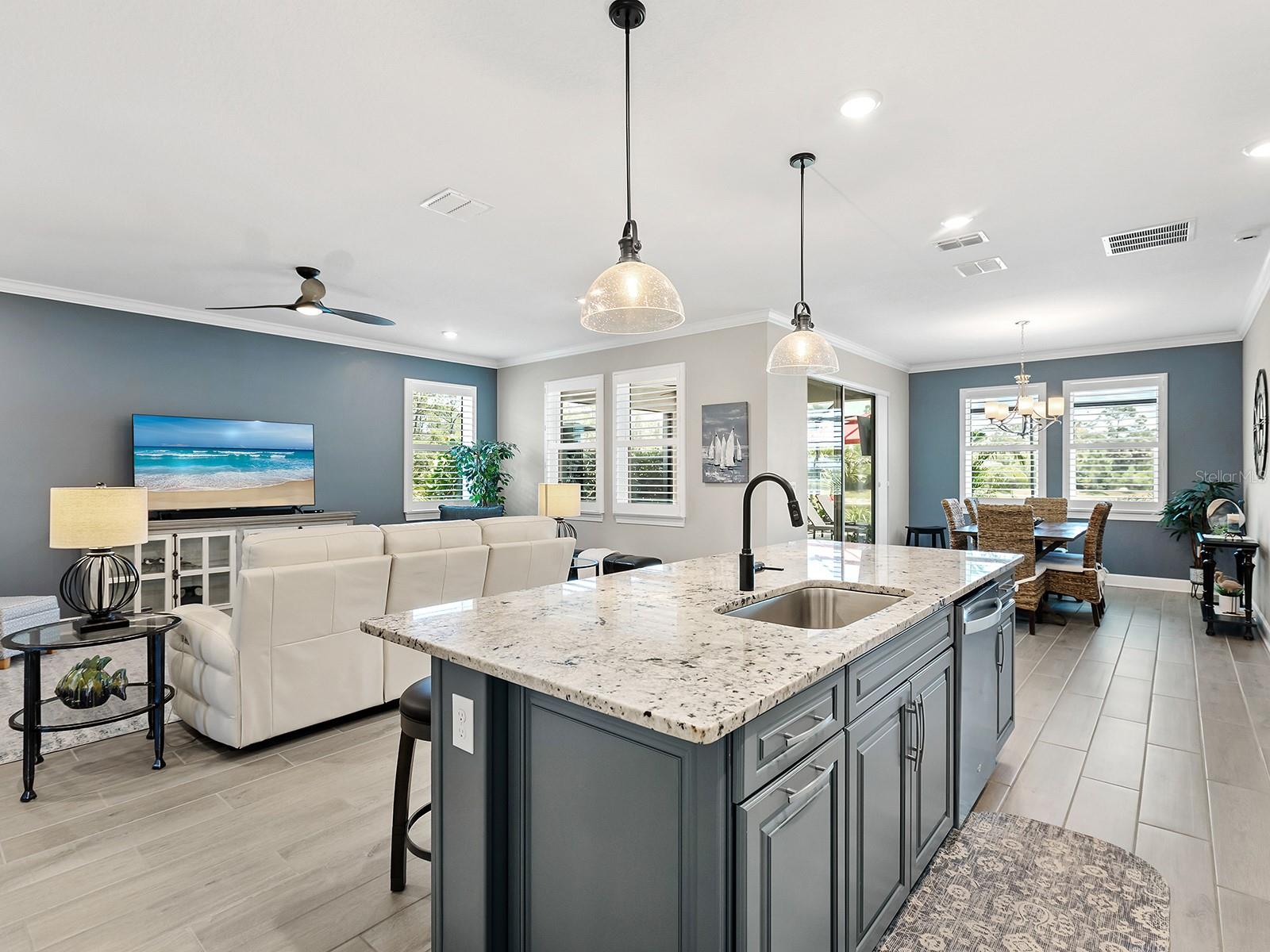 200 DAYLILY BLVD, NOKOMIS, FL, 34275