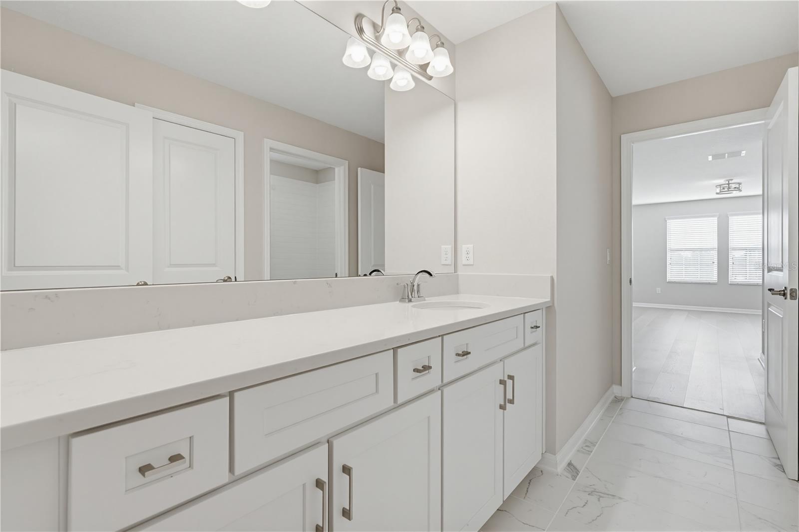 9608 SORBONNE LOOP, SEFFNER, FL, 33584