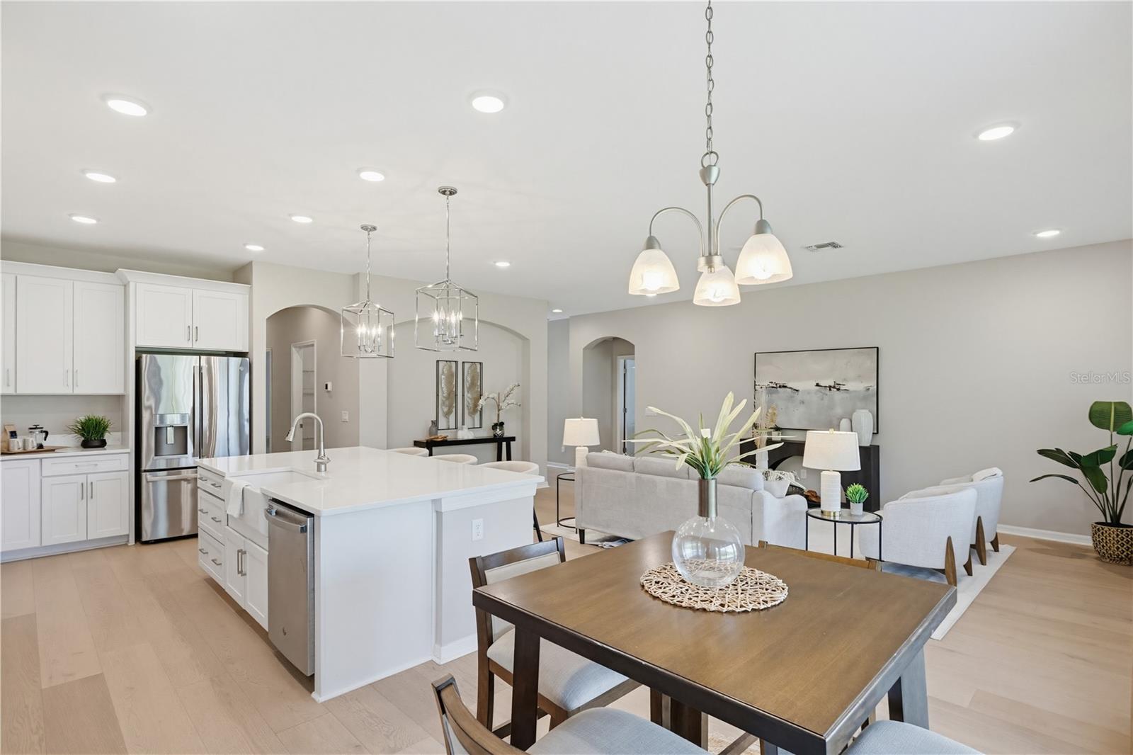9608 SORBONNE LOOP, SEFFNER, FL, 33584