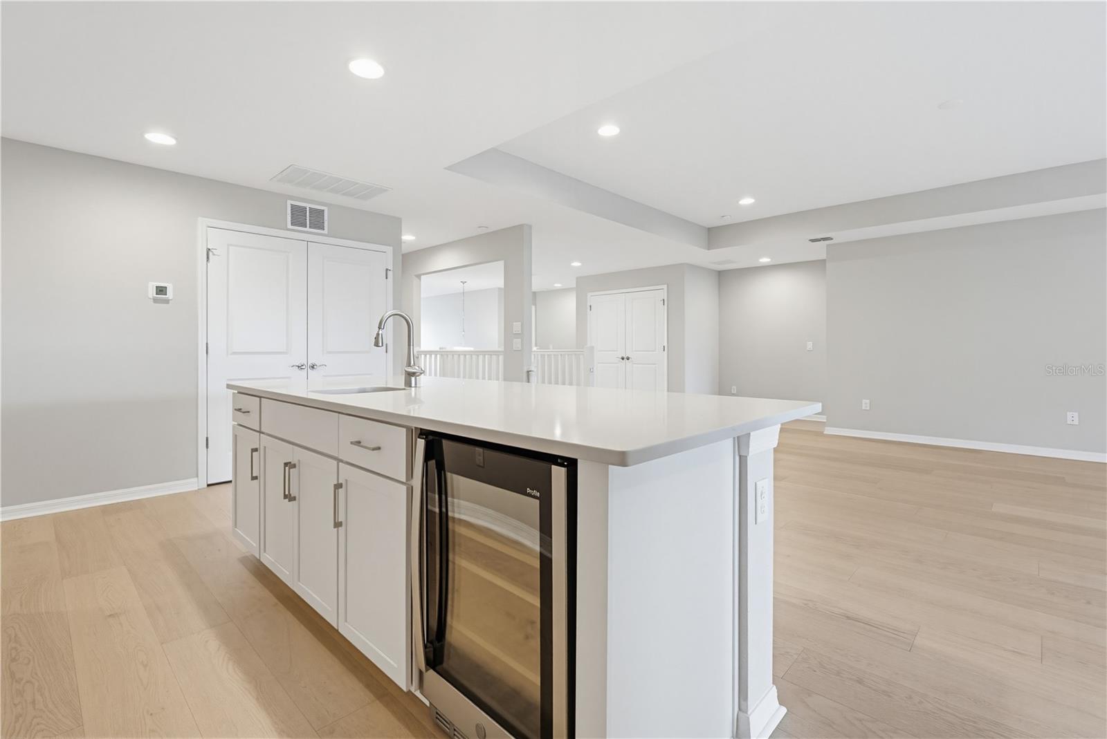 9608 SORBONNE LOOP, SEFFNER, FL, 33584