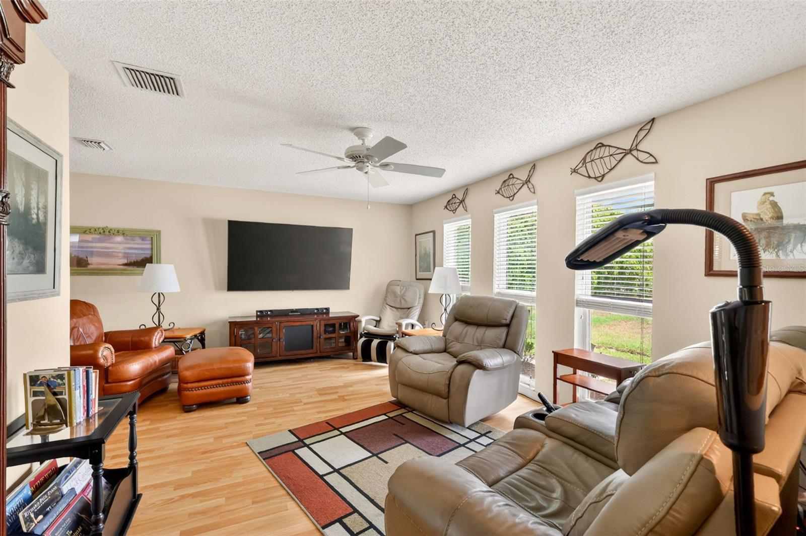 5 LONESOME PINE TRL, YALAHA, FL, 34797