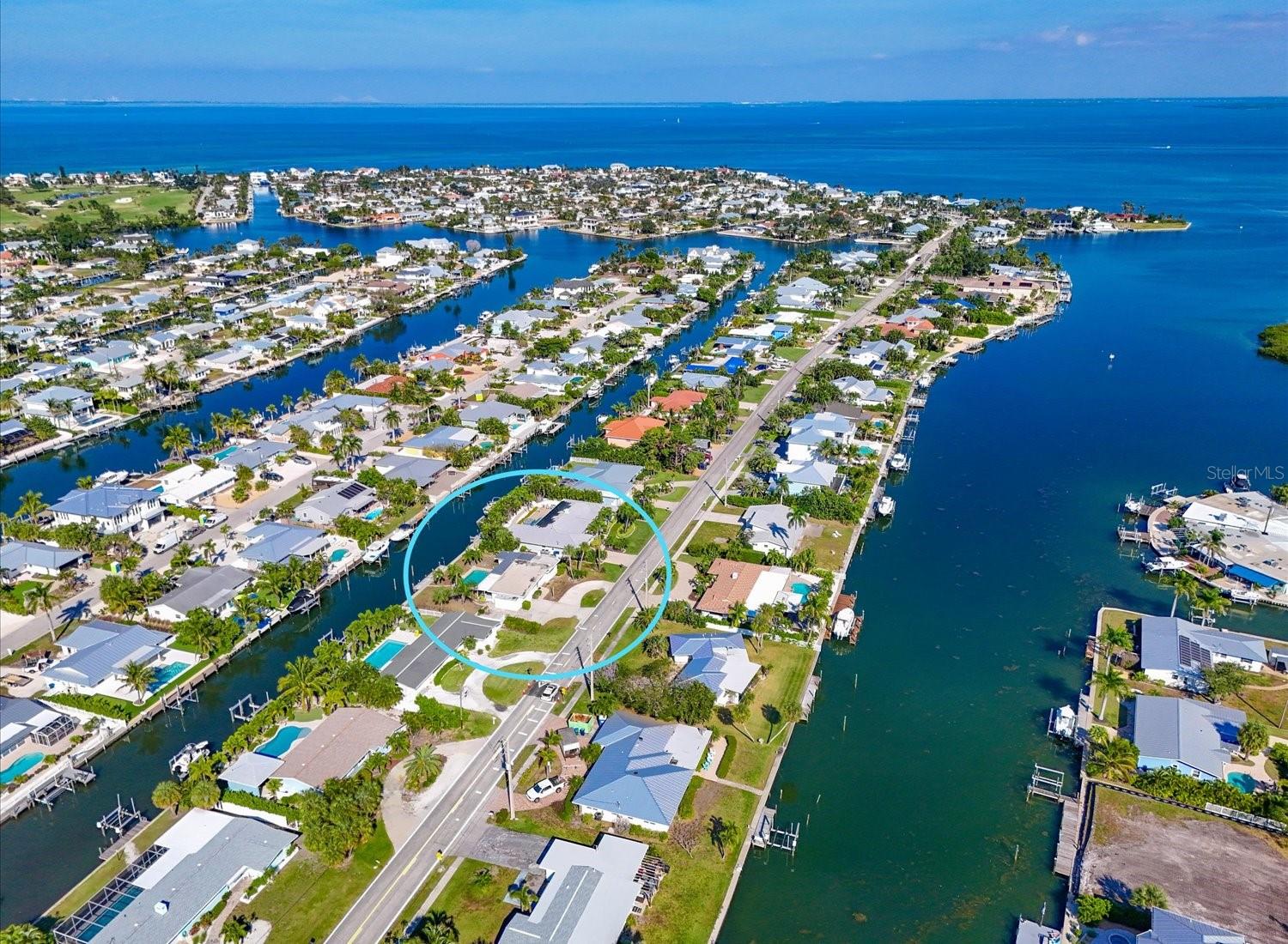 512 KEY ROYALE DR, HOLMES BEACH, FL, 34217