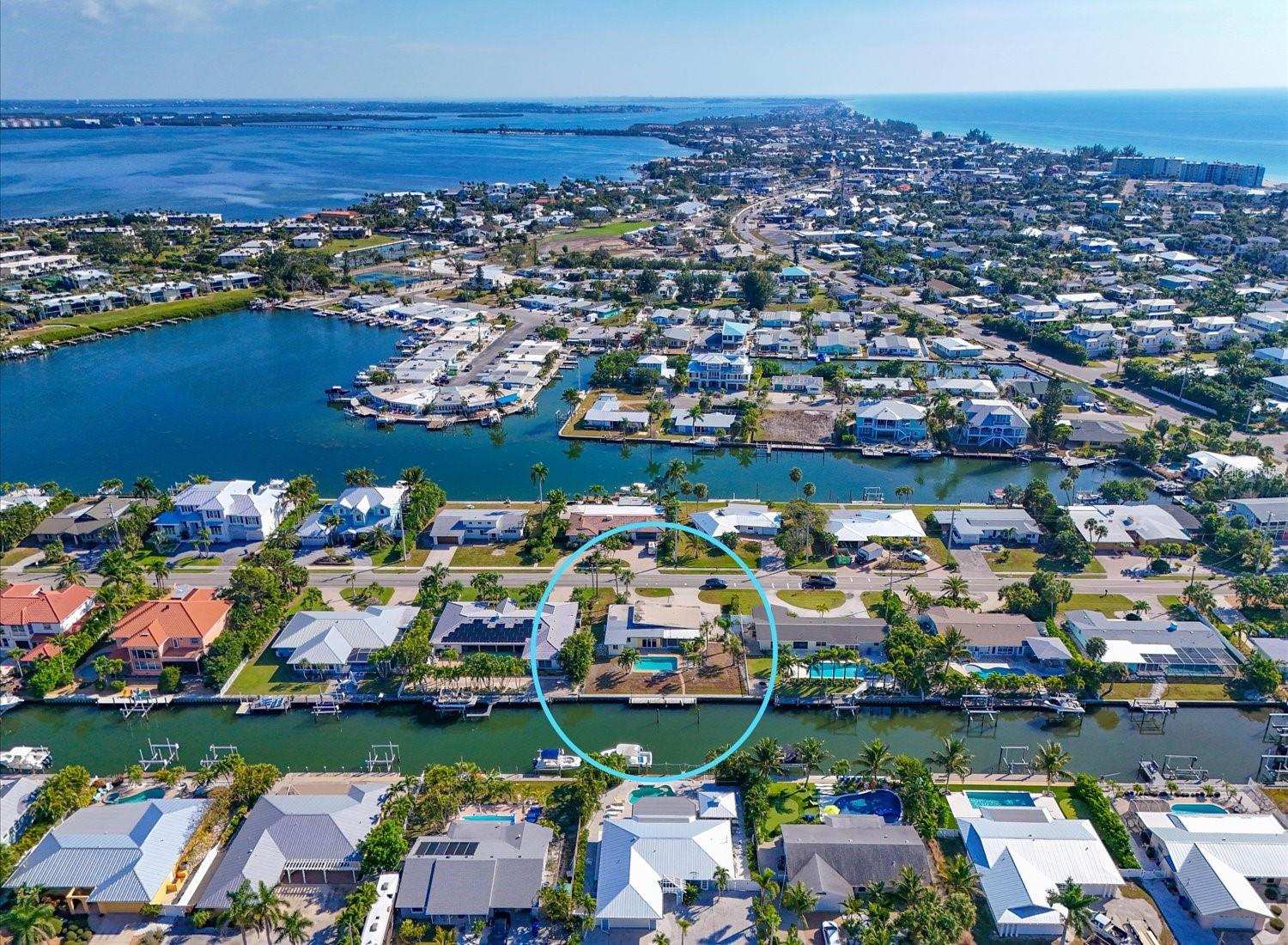 512 KEY ROYALE DR, HOLMES BEACH, FL, 34217