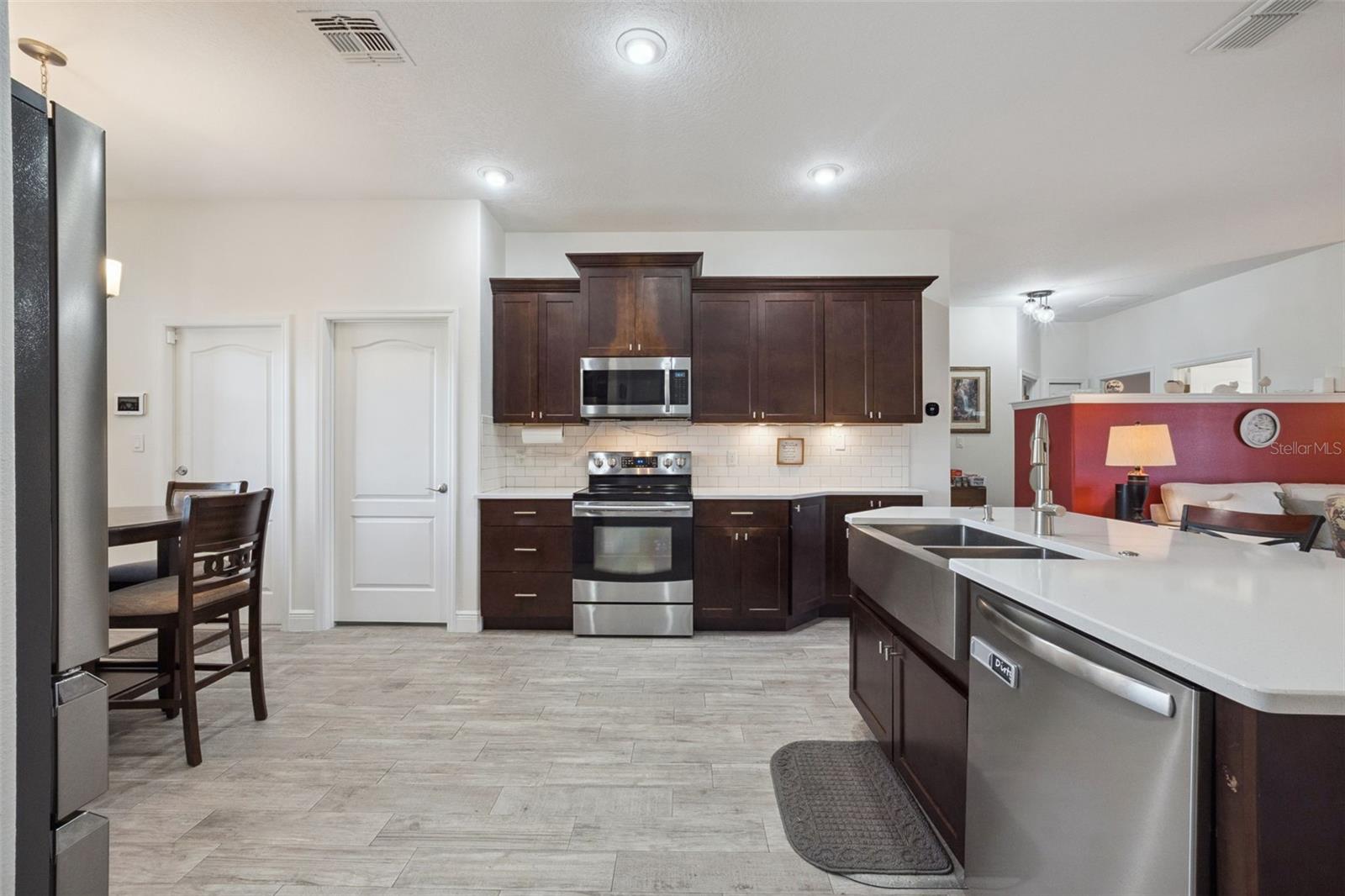 2720 SAVANNAH DR, LEESBURG, FL, 34748