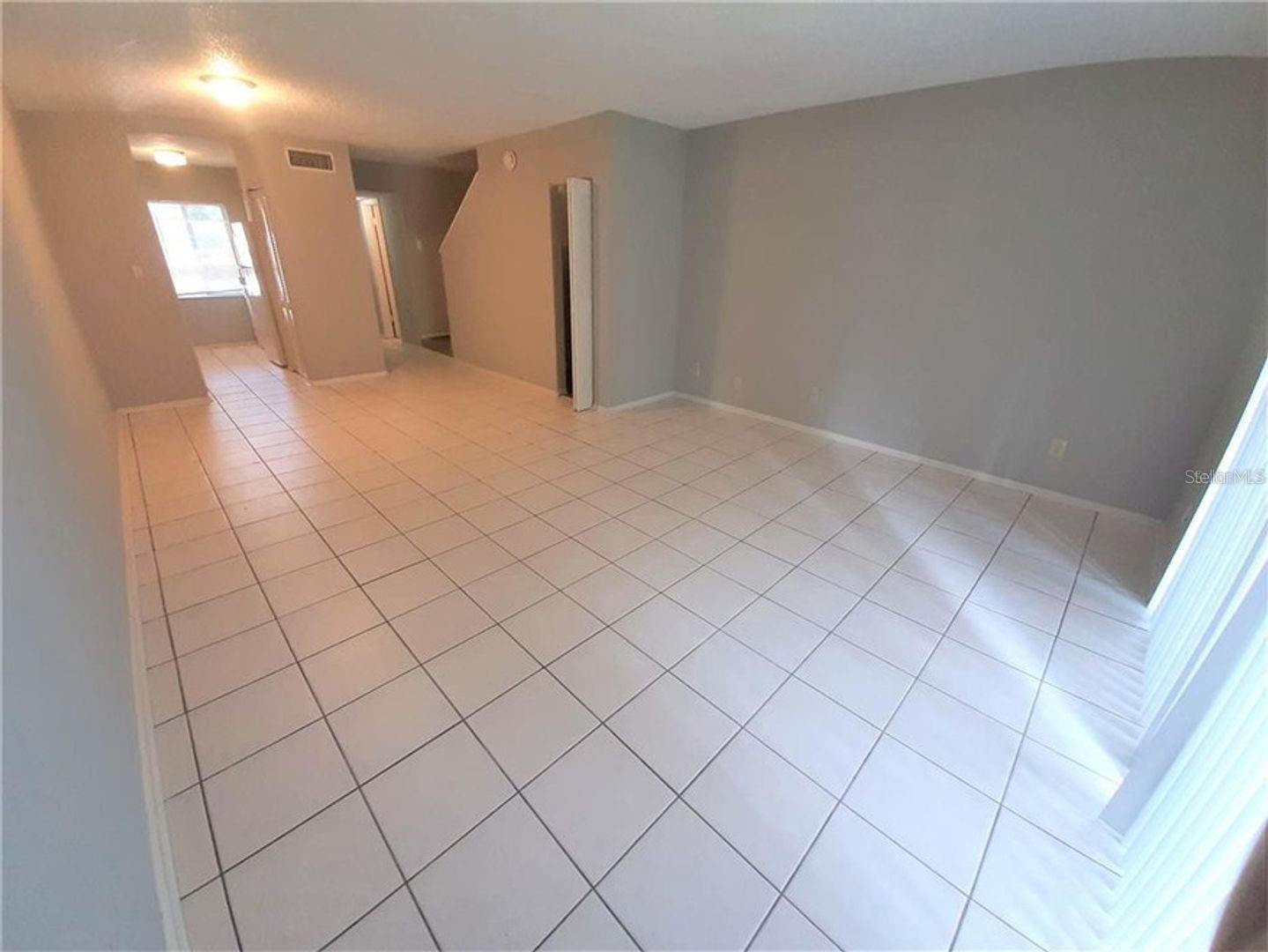 7600 ABBEY LN #C, TAMPA, FL, 33617