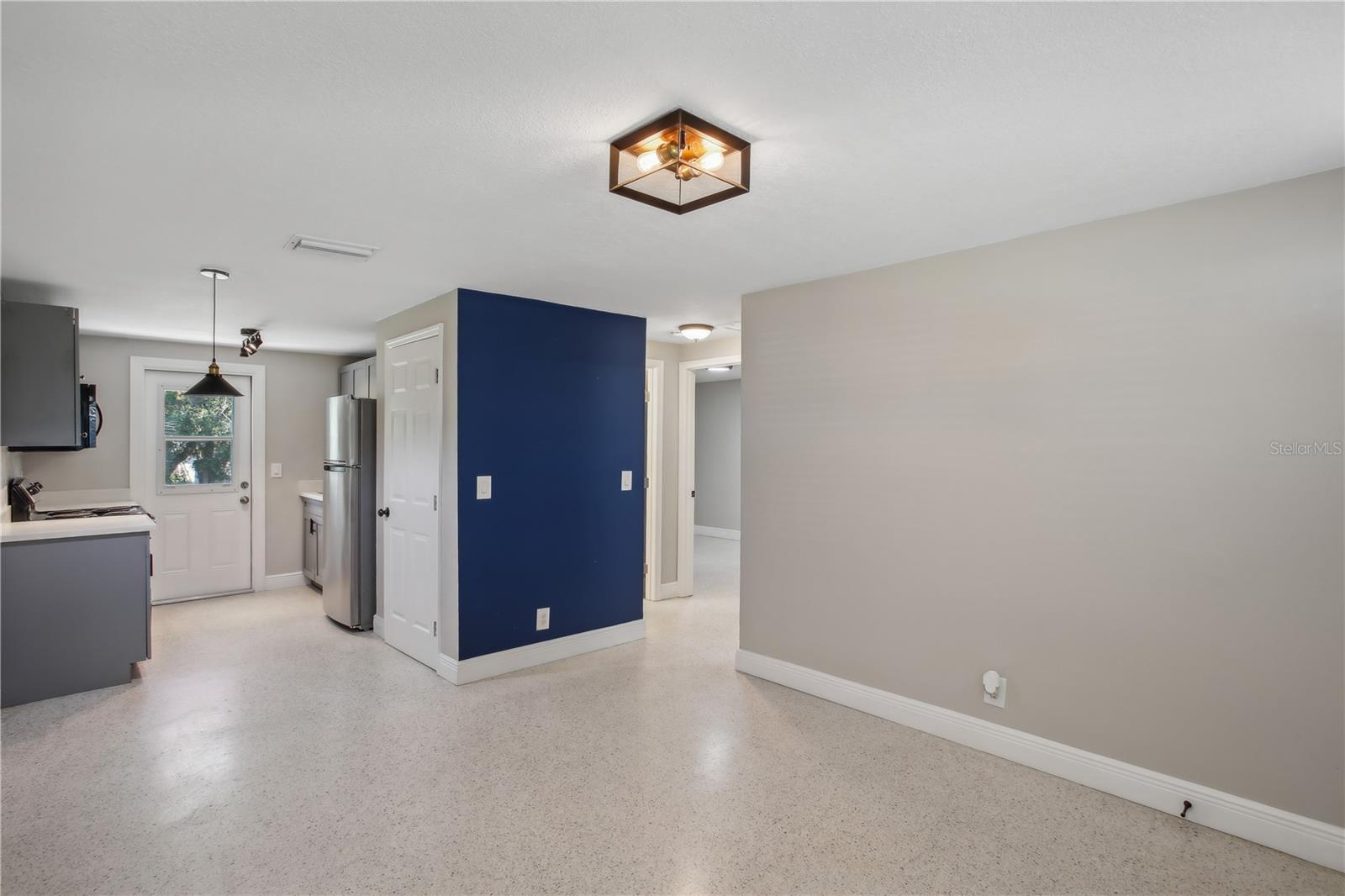 8703 NAVAJO AVE, TAMPA, FL, 33637