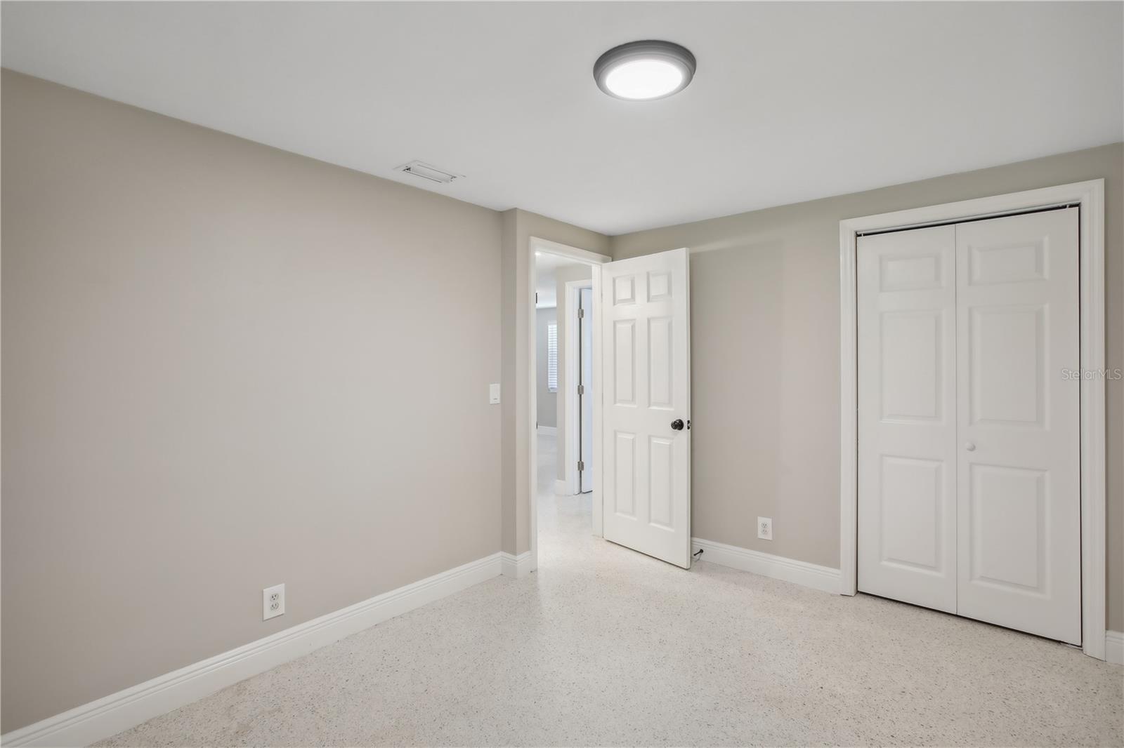8703 NAVAJO AVE, TAMPA, FL, 33637