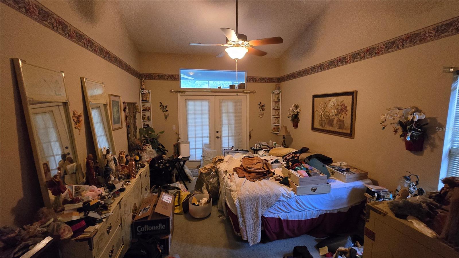 1040 TRADEWINDS DR, TARPON SPRINGS, FL, 34689
