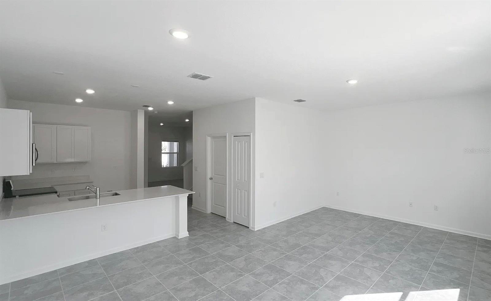 2562 SKYLINE LOOP, KISSIMMEE, FL, 34758