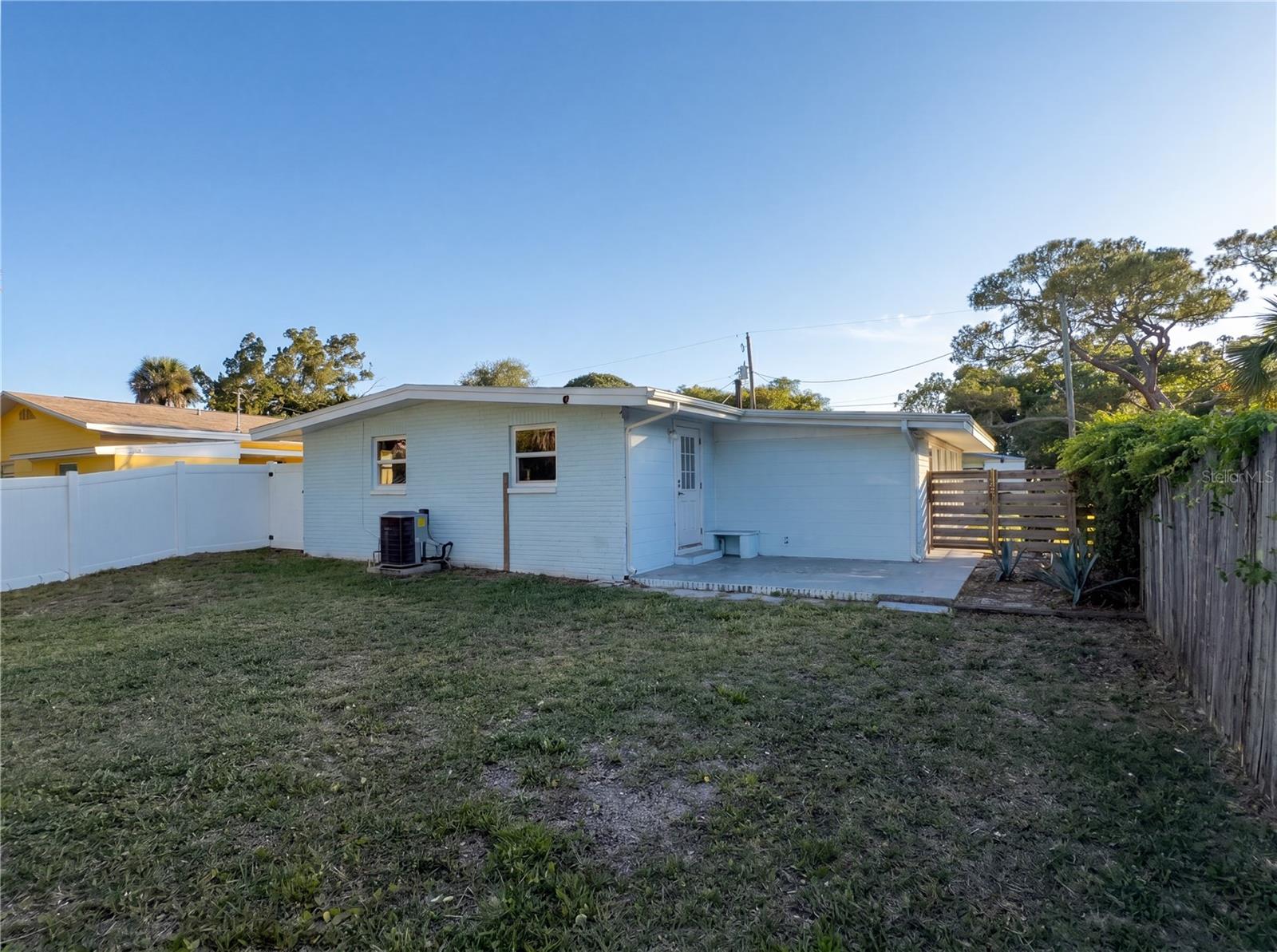911 NEW YORK ST, EDGEWATER, FL, 32132