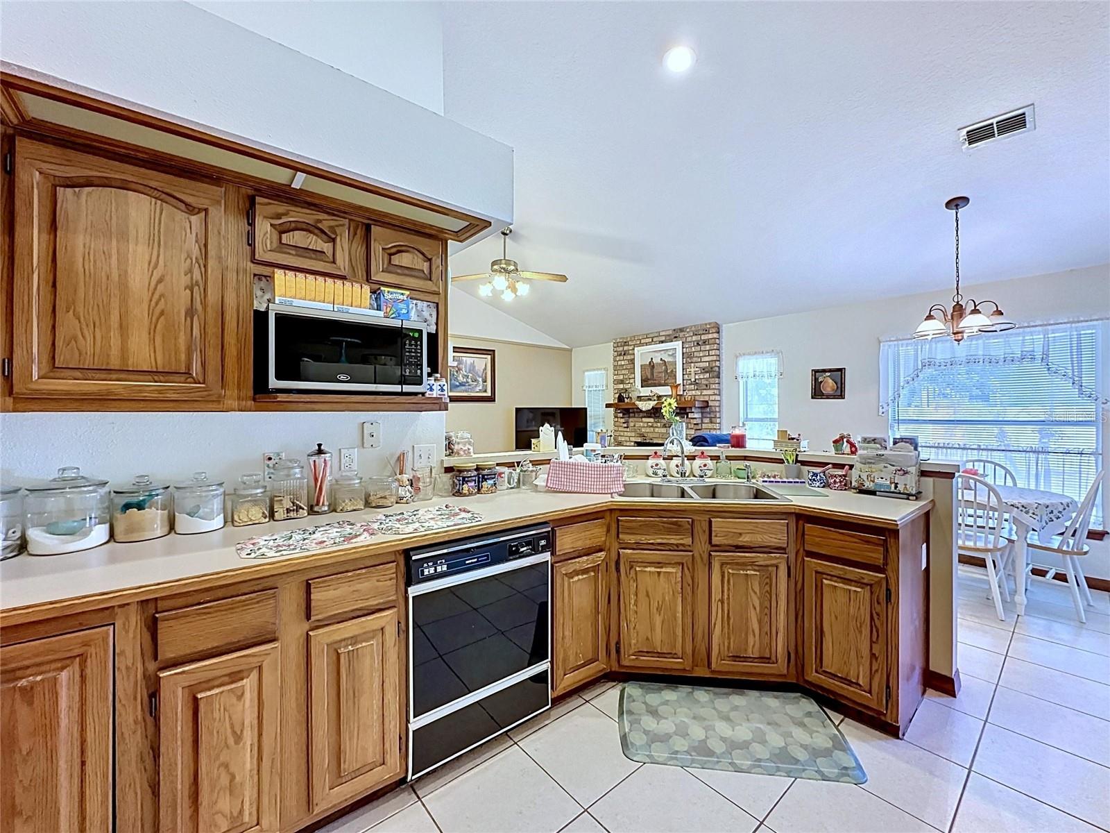 1681 E SPRING RIDGE CIR, WINTER GARDEN, FL, 34787