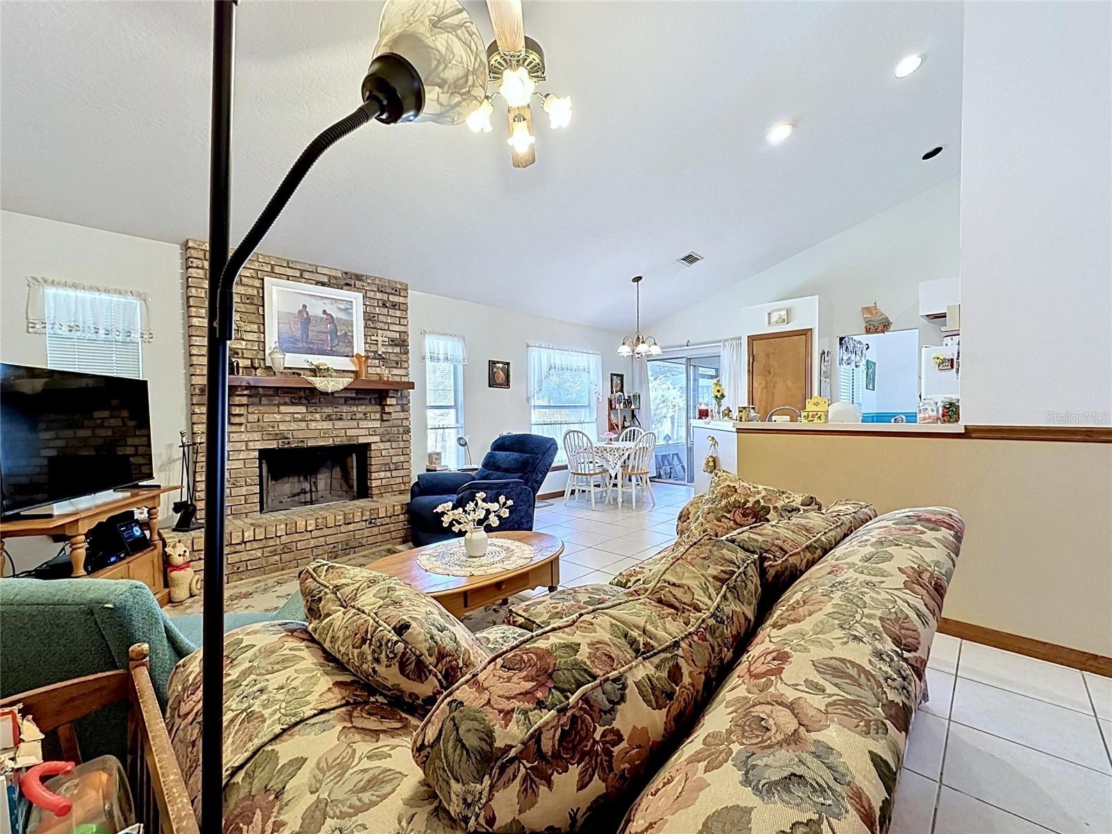 1681 E SPRING RIDGE CIR, WINTER GARDEN, FL, 34787