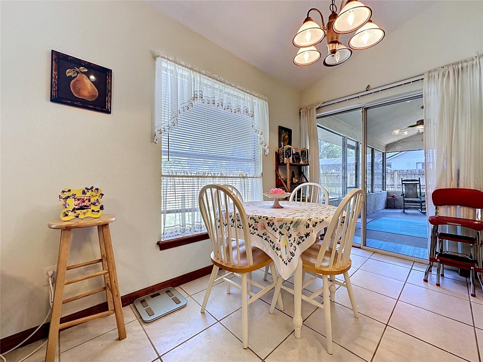 1681 E SPRING RIDGE CIR, WINTER GARDEN, FL, 34787