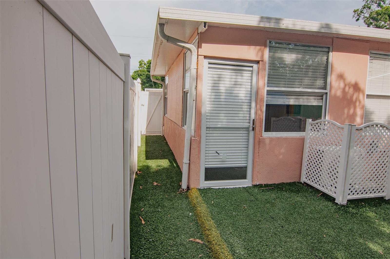5810 N THATCHER AVE, TAMPA, FL, 33614