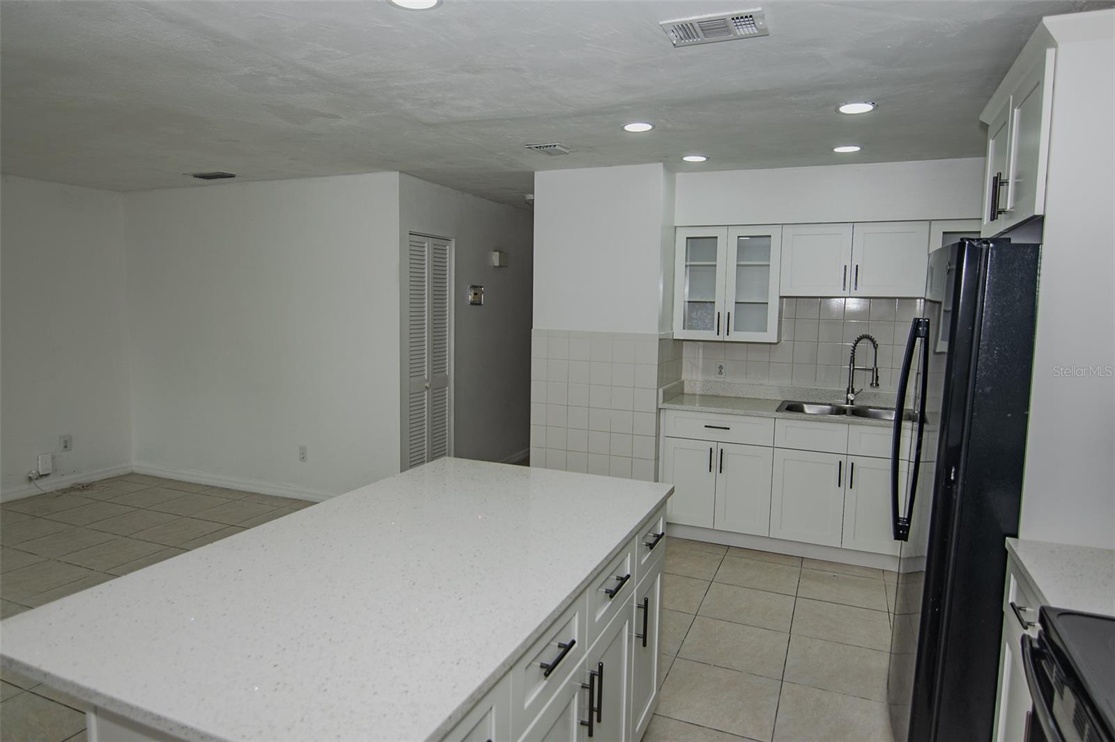5810 N THATCHER AVE, TAMPA, FL, 33614