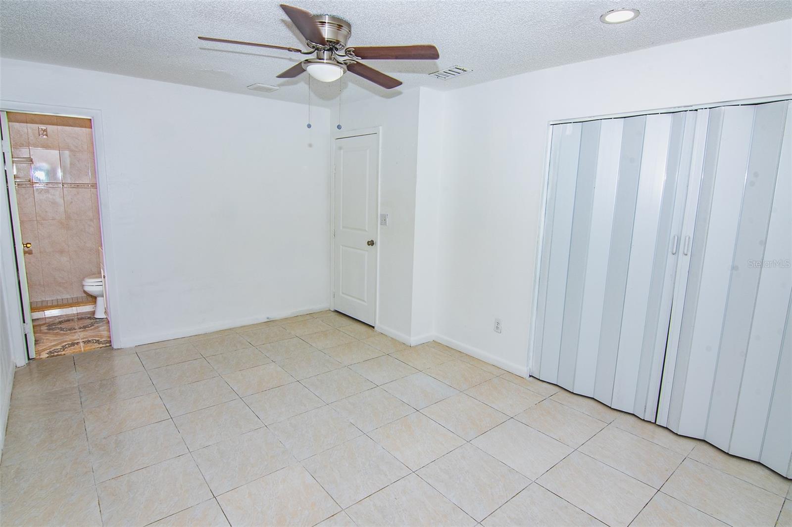5810 N THATCHER AVE, TAMPA, FL, 33614