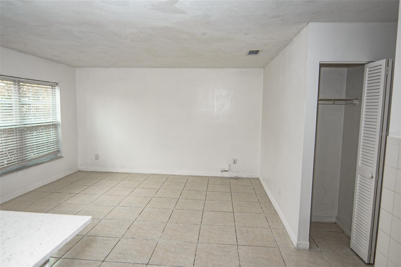 5810 N THATCHER AVE, TAMPA, FL, 33614
