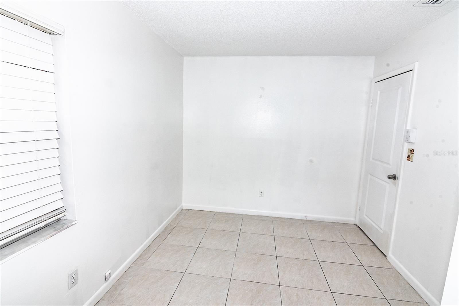 5810 N THATCHER AVE, TAMPA, FL, 33614