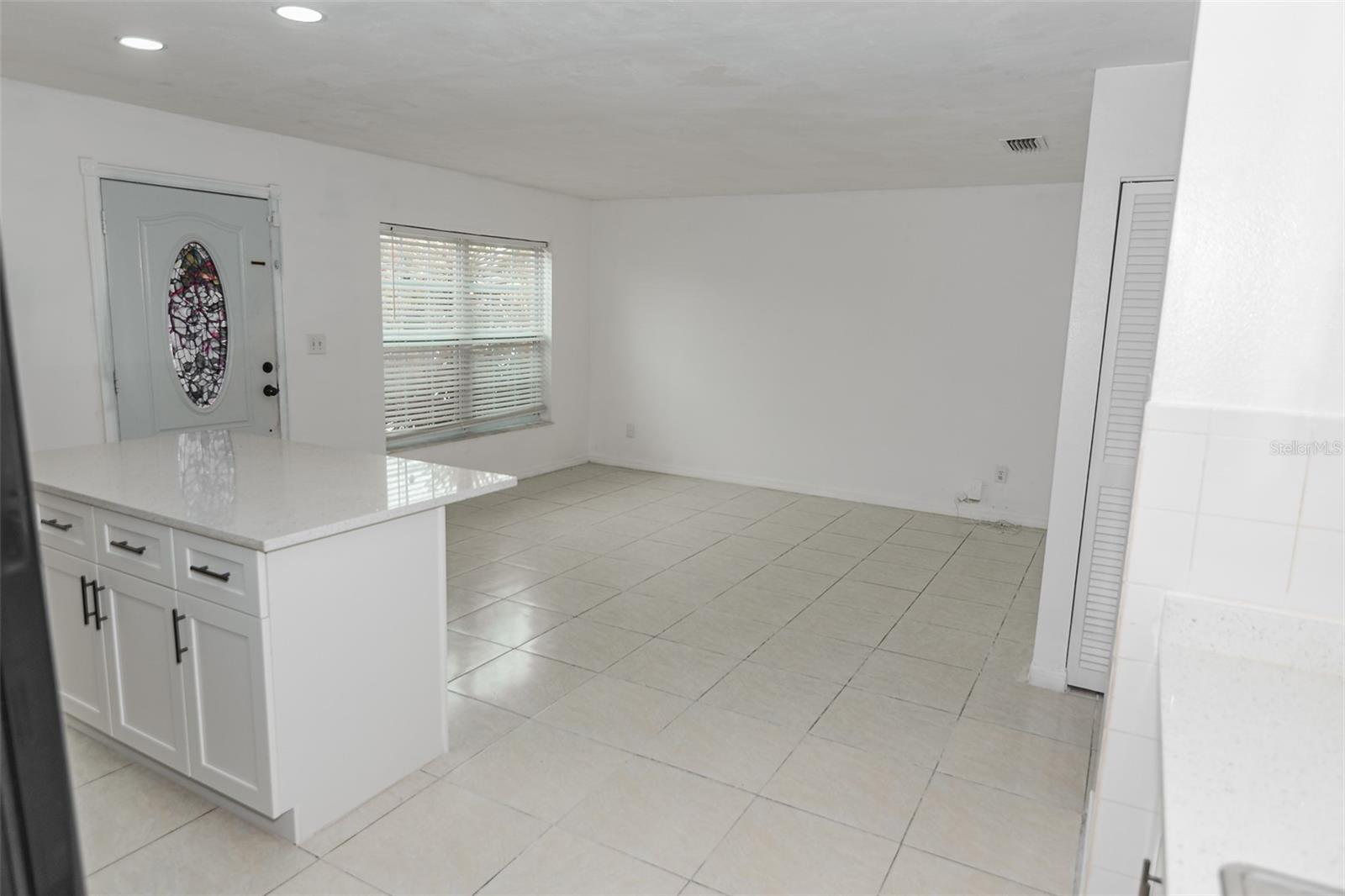 5810 N THATCHER AVE, TAMPA, FL, 33614