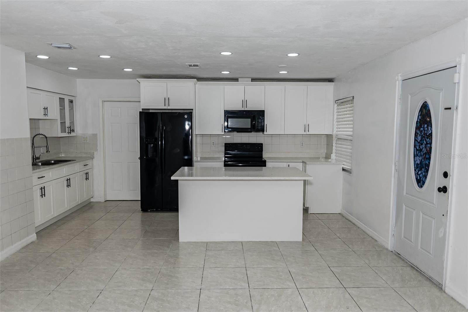 5810 N THATCHER AVE, TAMPA, FL, 33614
