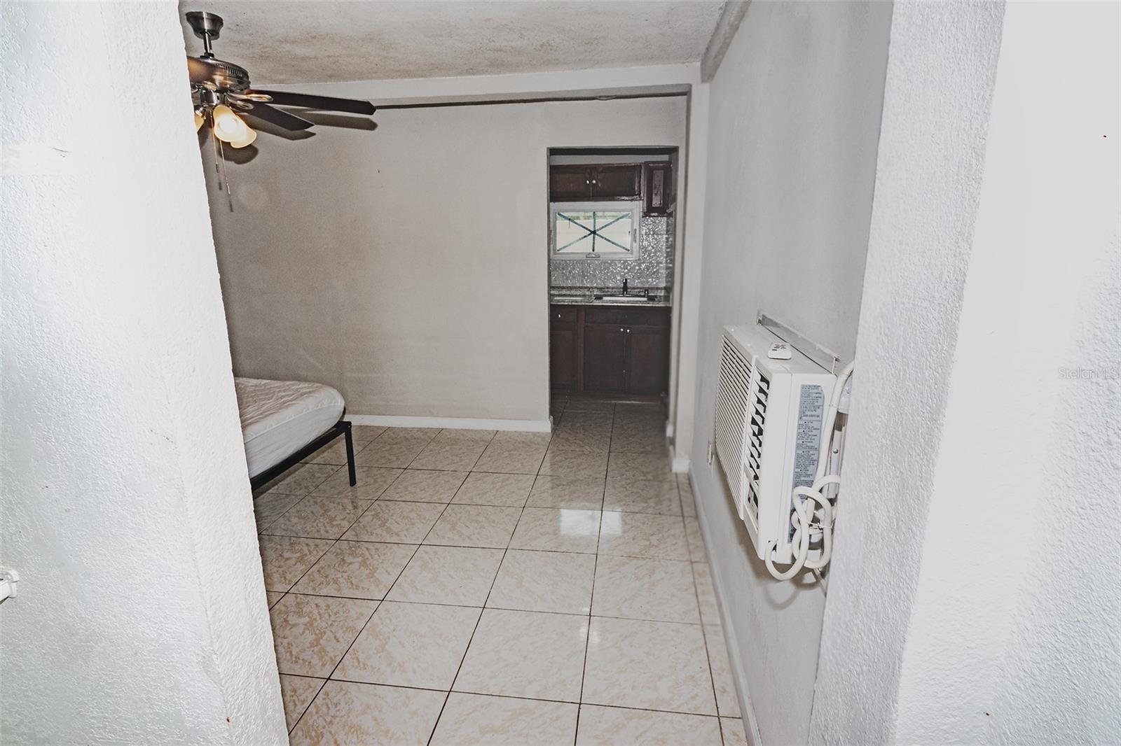 5810 N THATCHER AVE, TAMPA, FL, 33614