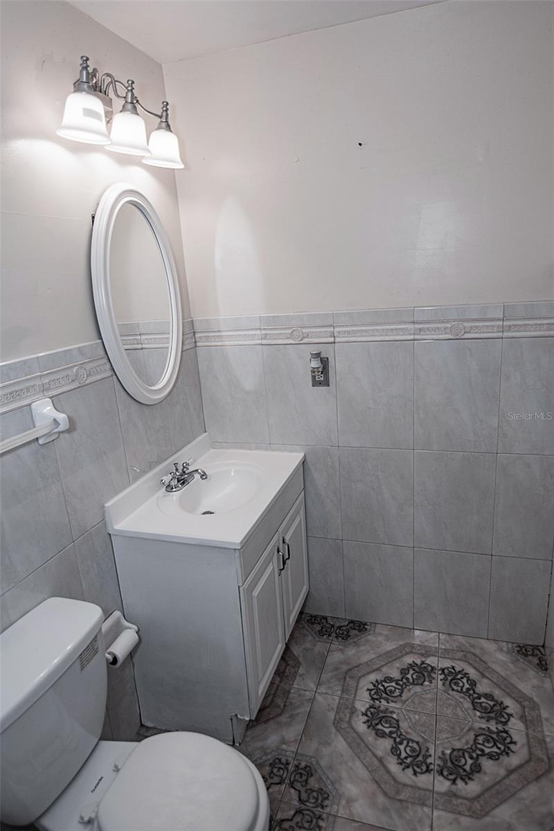 5810 N THATCHER AVE, TAMPA, FL, 33614