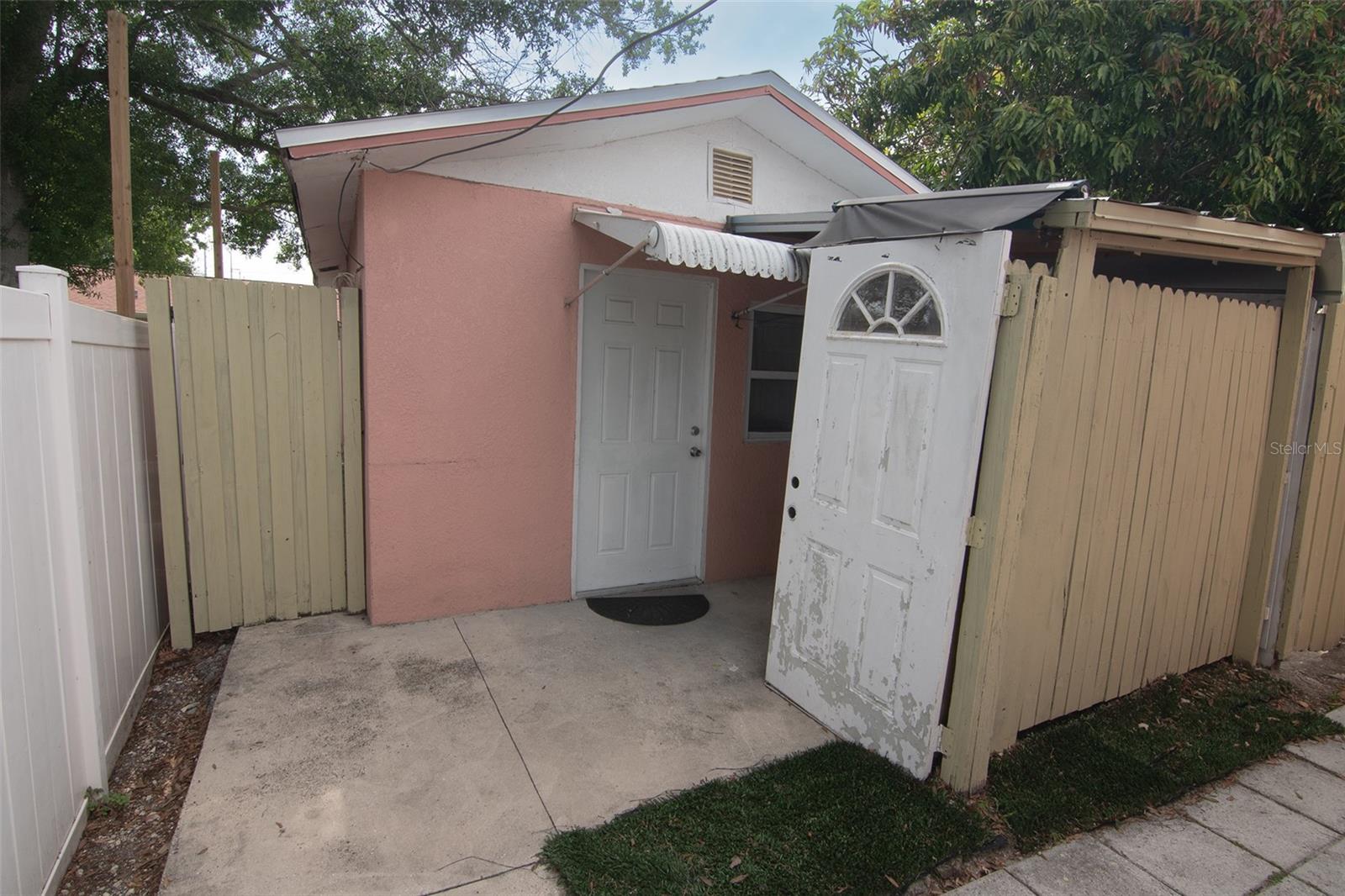 5810 N THATCHER AVE, TAMPA, FL, 33614