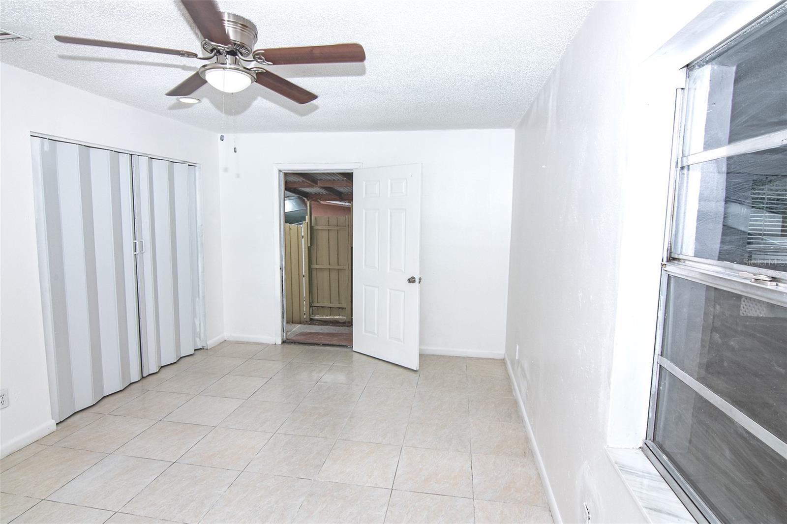 5810 N THATCHER AVE, TAMPA, FL, 33614