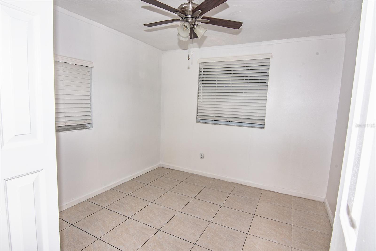 5810 N THATCHER AVE, TAMPA, FL, 33614
