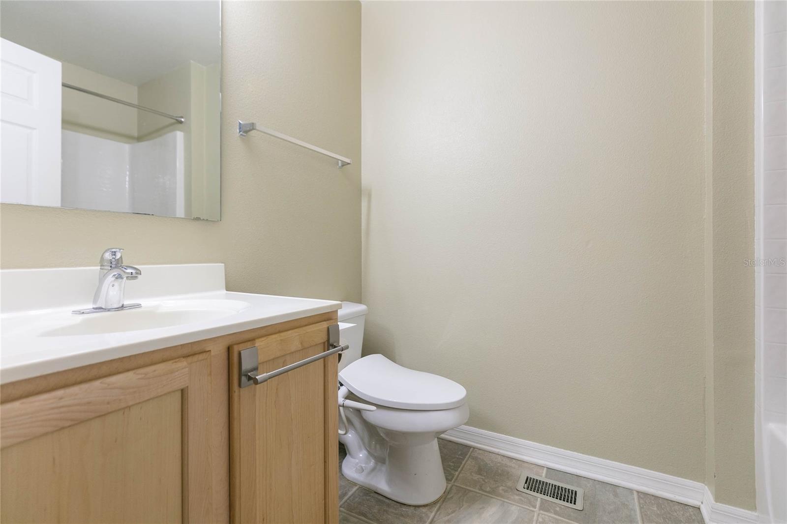 9922 ASHBURN LAKE DR, TAMPA, FL, 33610