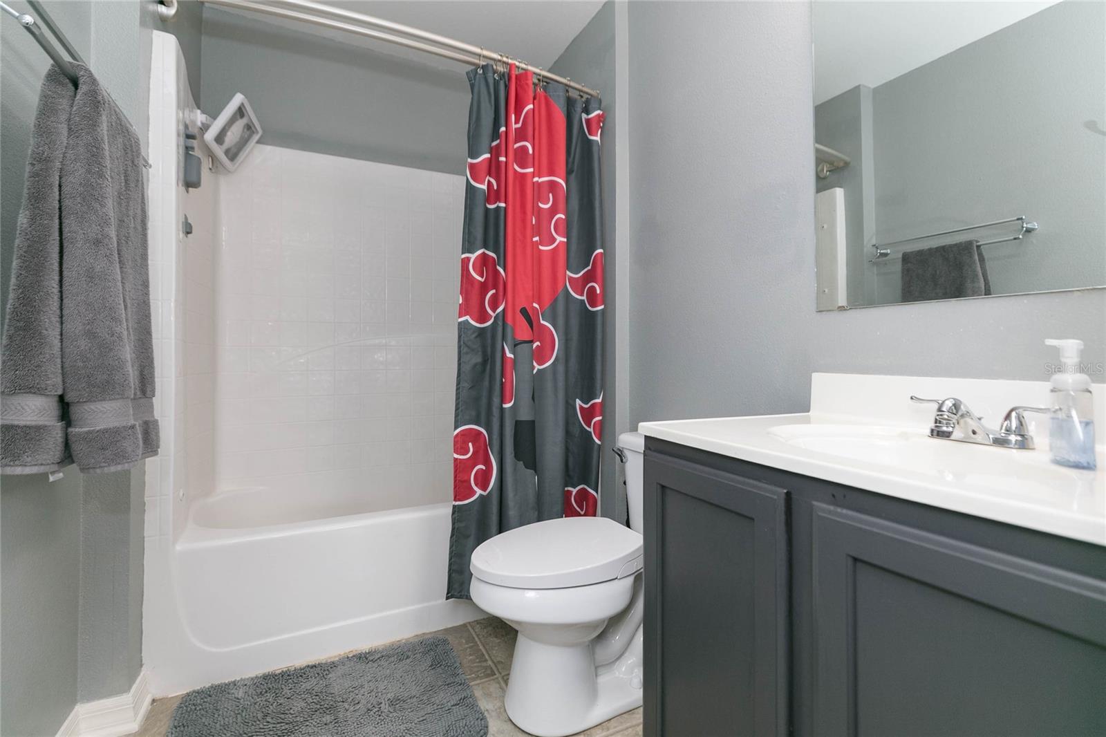 9922 ASHBURN LAKE DR, TAMPA, FL, 33610