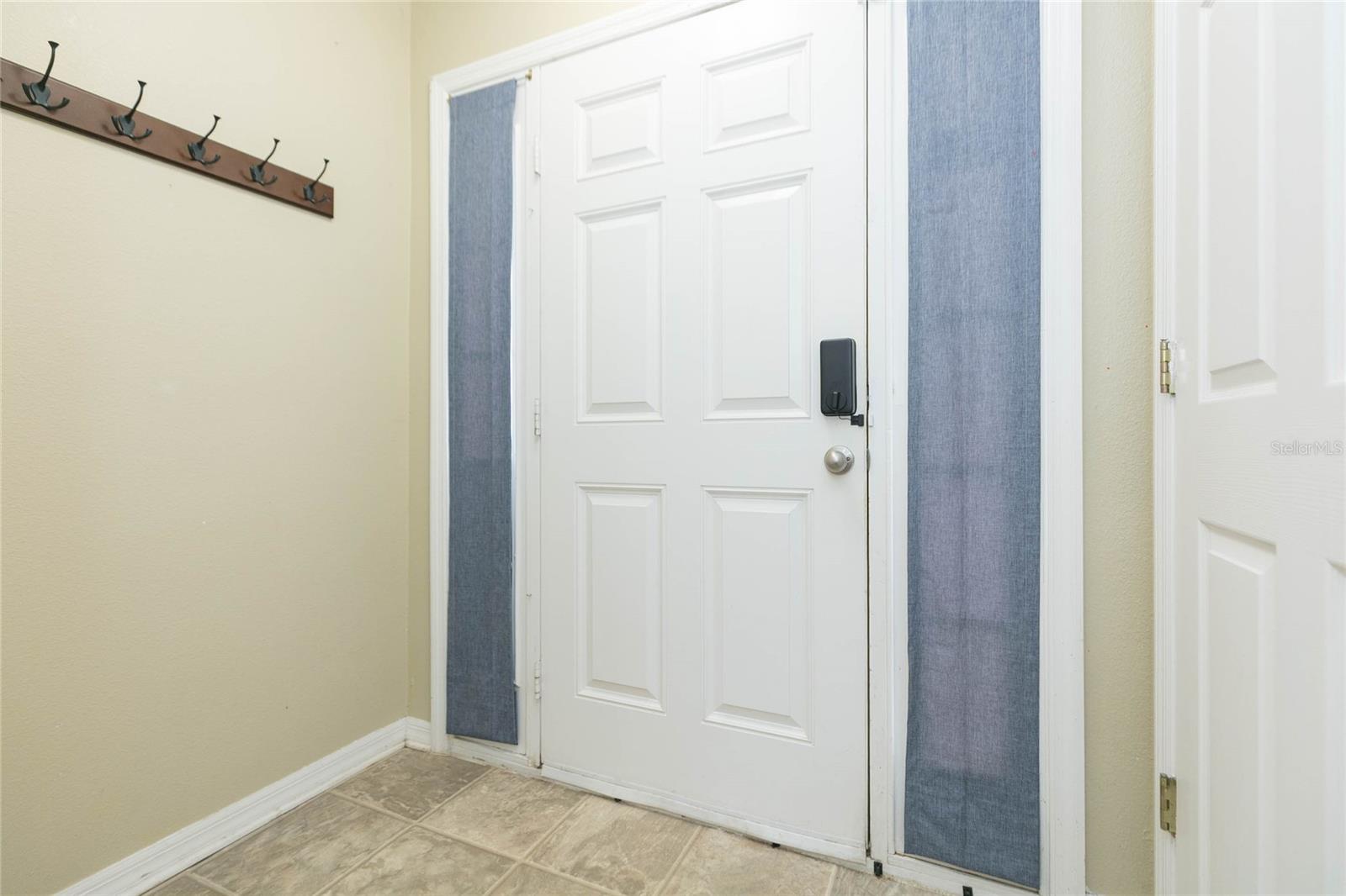 9922 ASHBURN LAKE DR, TAMPA, FL, 33610