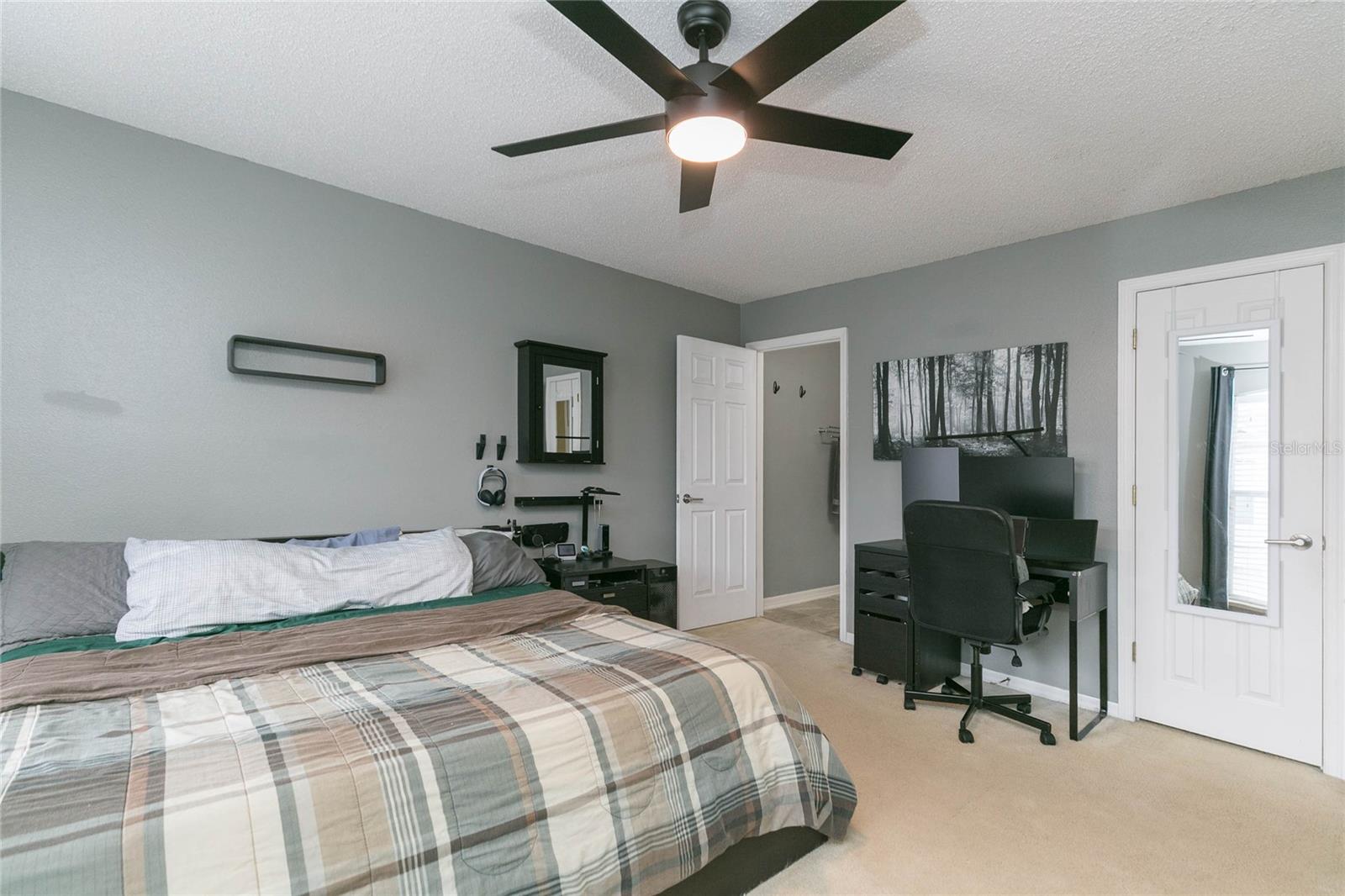 9922 ASHBURN LAKE DR, TAMPA, FL, 33610
