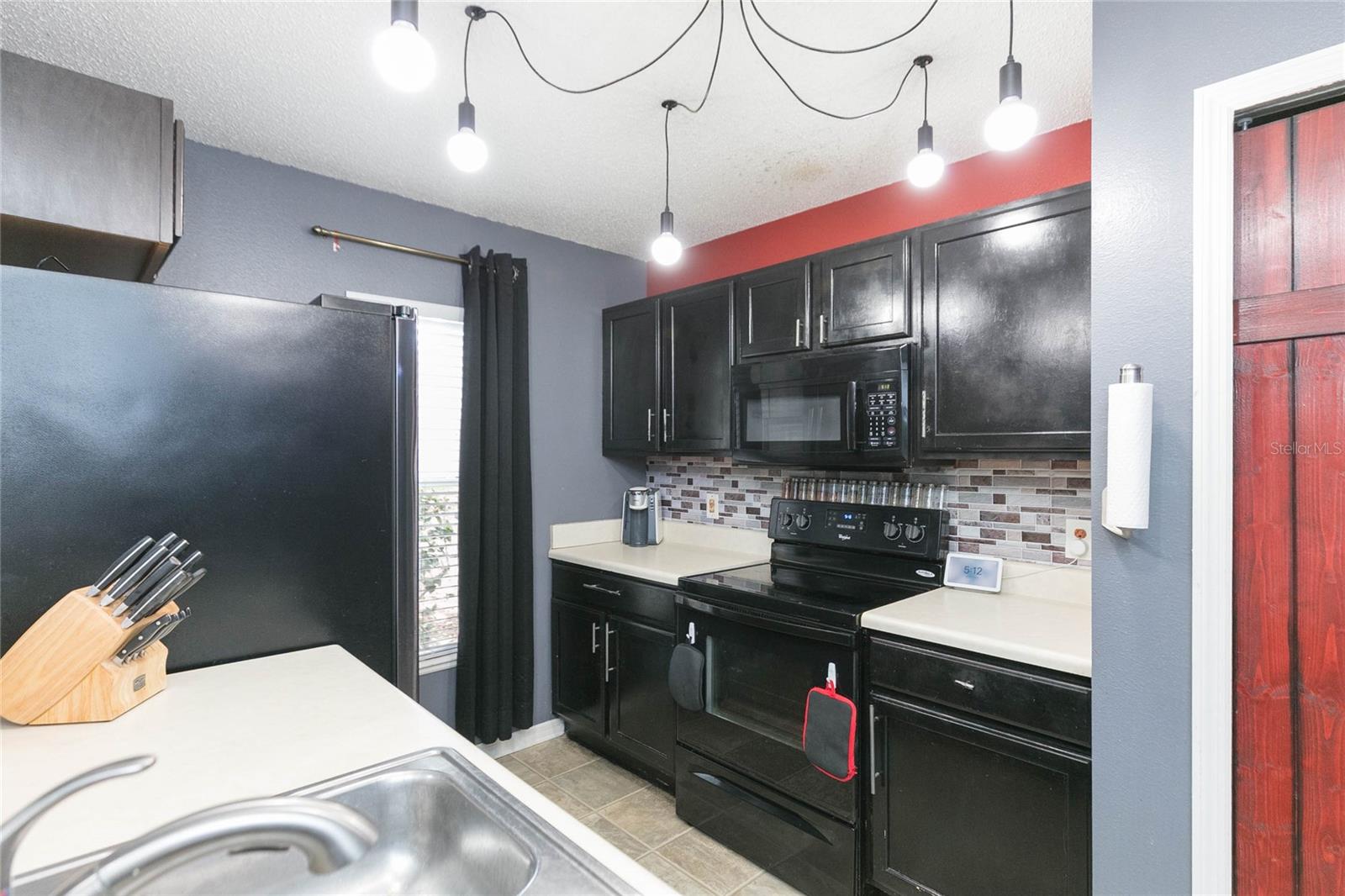 9922 ASHBURN LAKE DR, TAMPA, FL, 33610