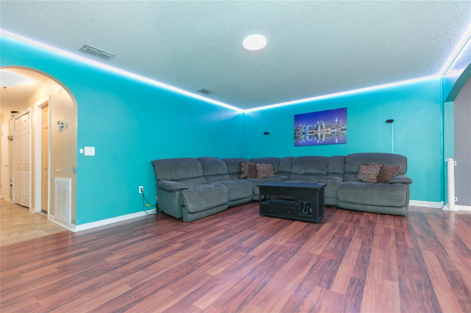 9922 ASHBURN LAKE DR, TAMPA, FL, 33610