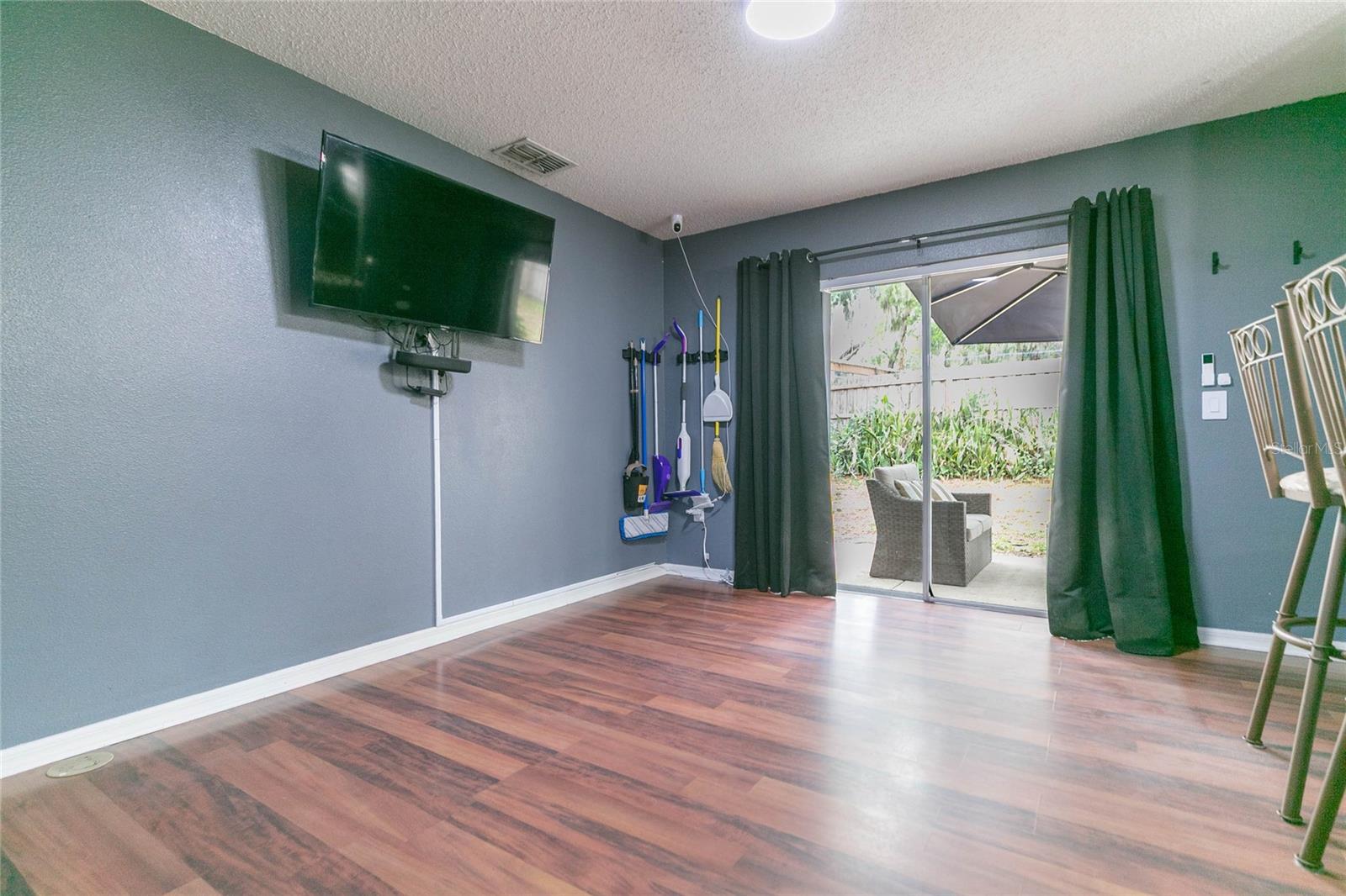 9922 ASHBURN LAKE DR, TAMPA, FL, 33610