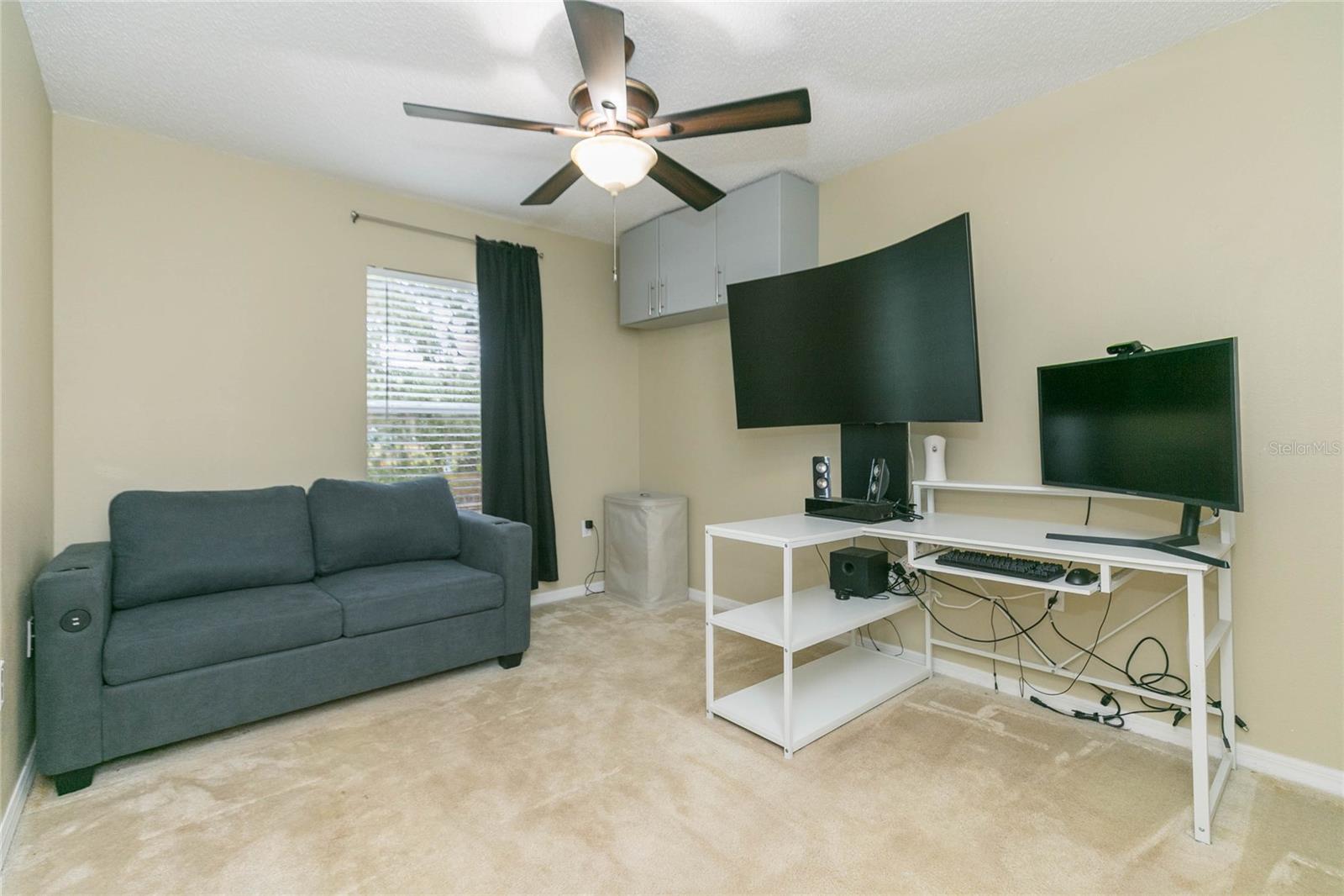 9922 ASHBURN LAKE DR, TAMPA, FL, 33610