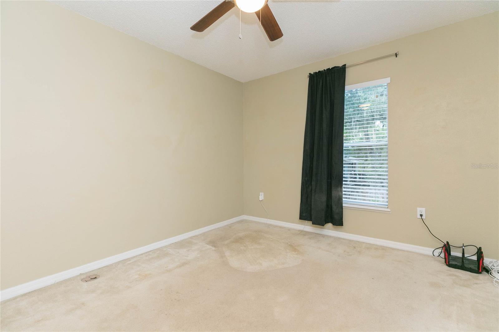 9922 ASHBURN LAKE DR, TAMPA, FL, 33610