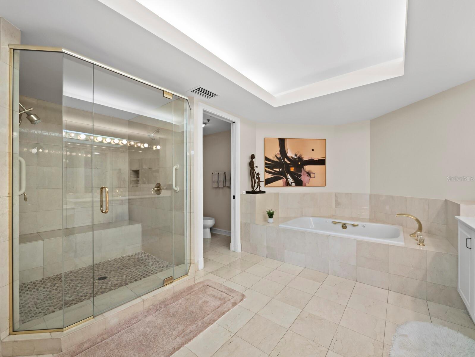 2410 HARBOURSIDE DR #131, LONGBOAT KEY, FL, 34228