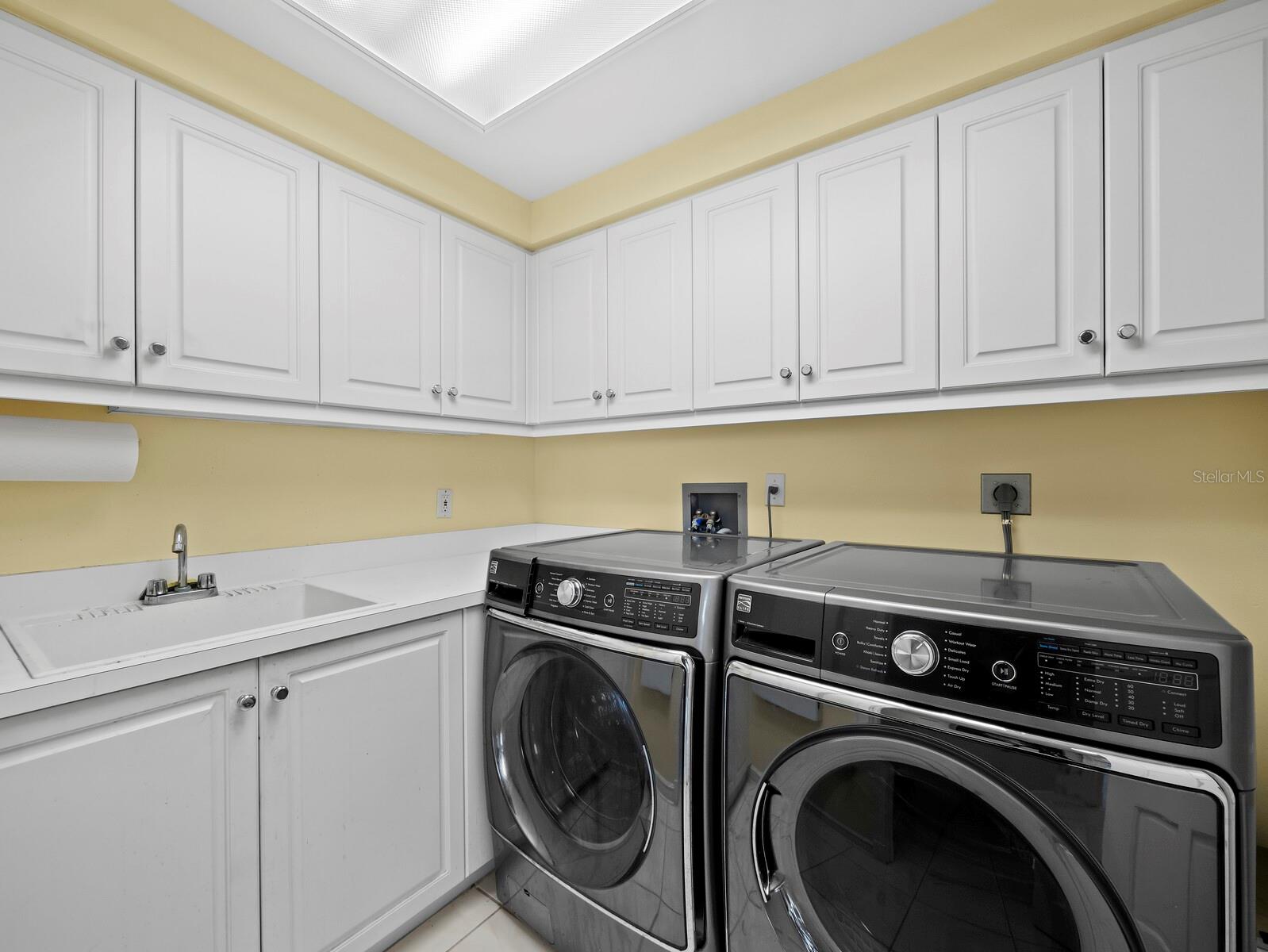 2410 HARBOURSIDE DR #131, LONGBOAT KEY, FL, 34228