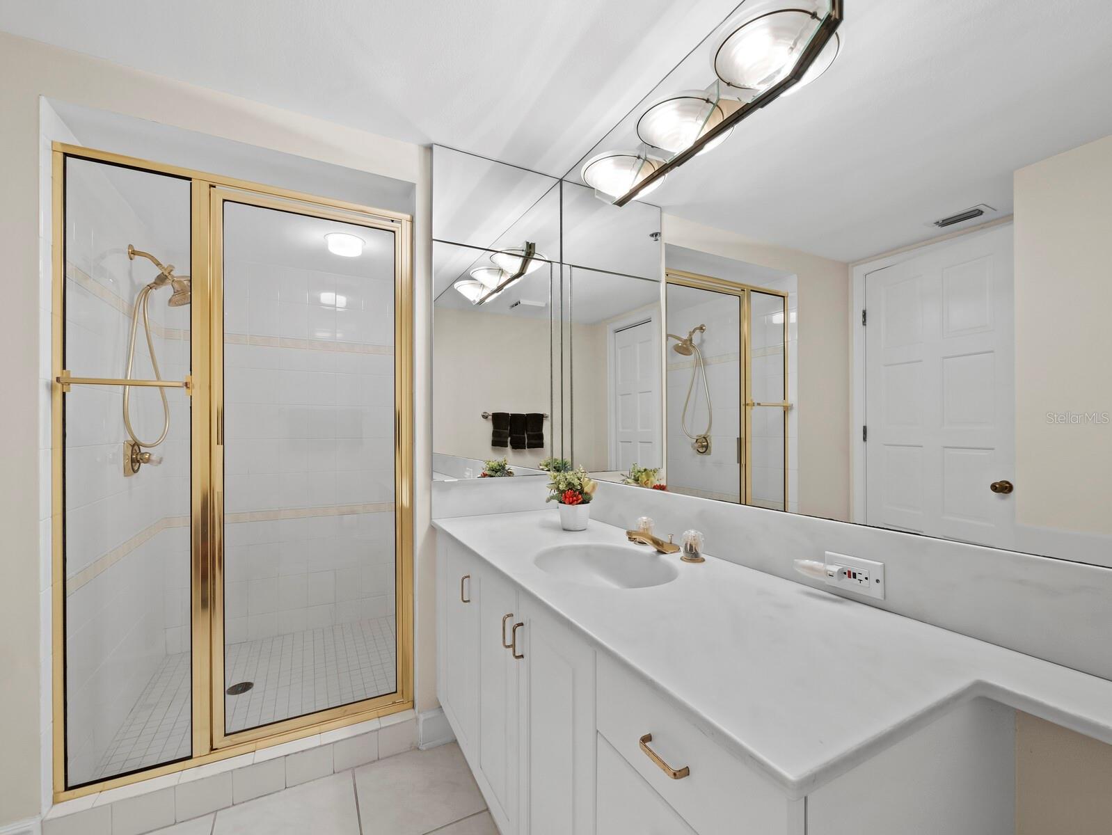 2410 HARBOURSIDE DR #131, LONGBOAT KEY, FL, 34228