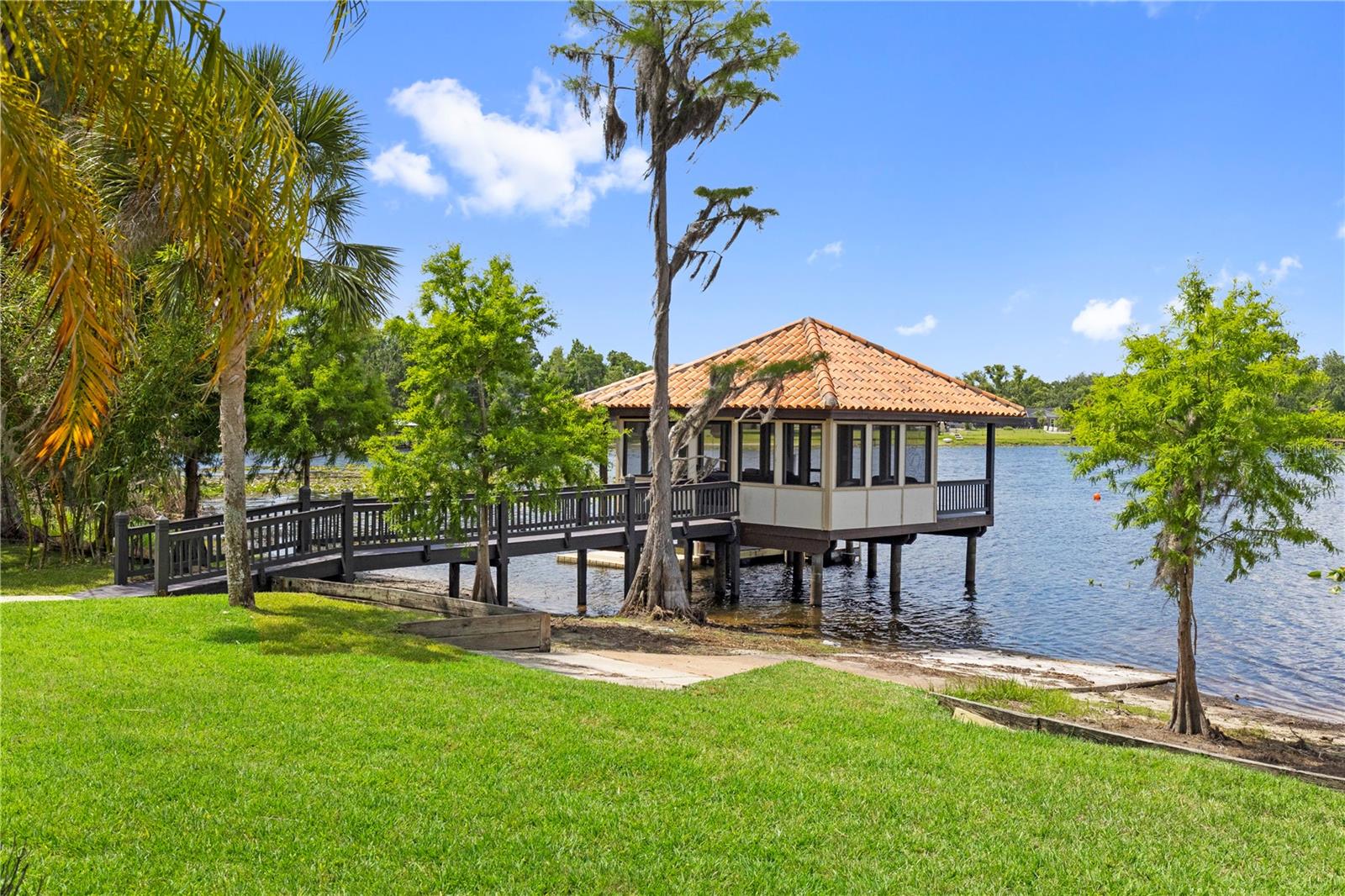 216 LAKE BRANT DR, LUTZ, FL, 33548
