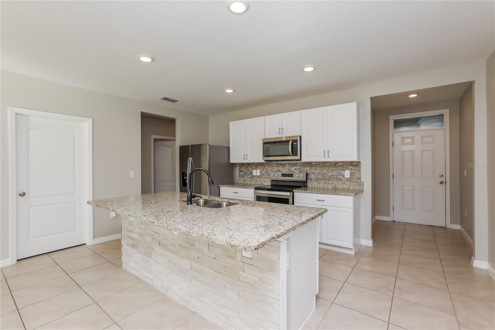 1924 RED CANYON DR, KISSIMMEE, FL, 34744