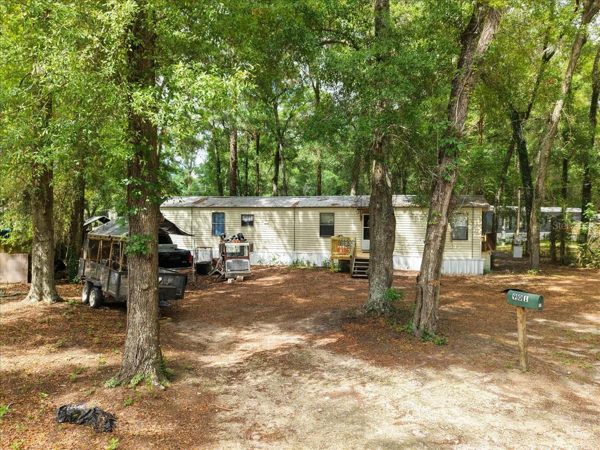 901 NE 11TH AVE, TRENTON, FL, 32693