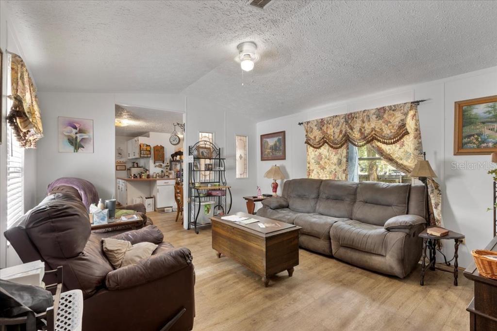901 NE 11TH AVE, TRENTON, FL, 32693