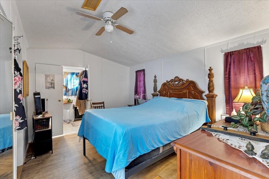 901 NE 11TH AVE, TRENTON, FL, 32693