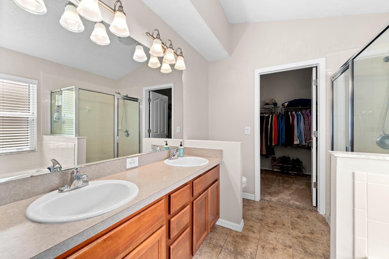 735 NE ADDISON DR, ST PETERSBURG, FL, 33716